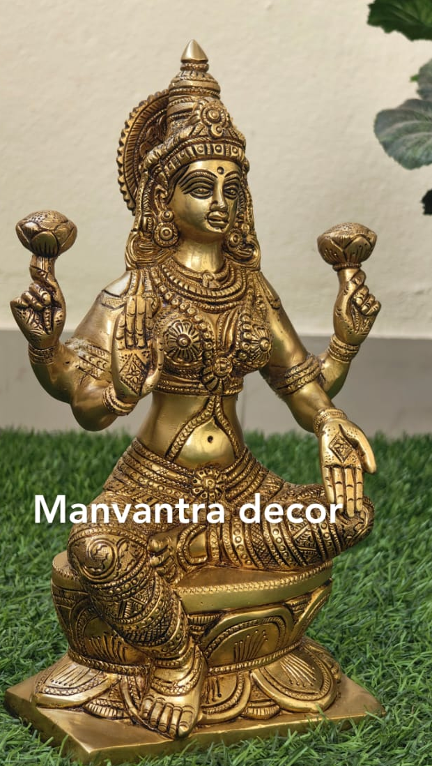 Lakshmi idol
