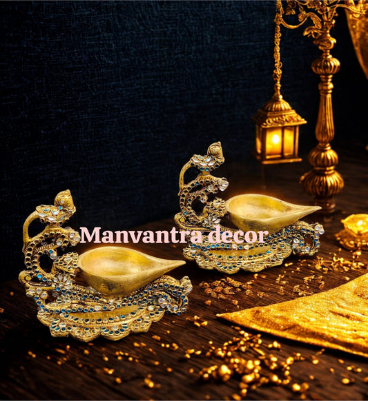 Bird deepak in pure brass with special stonework (pair)