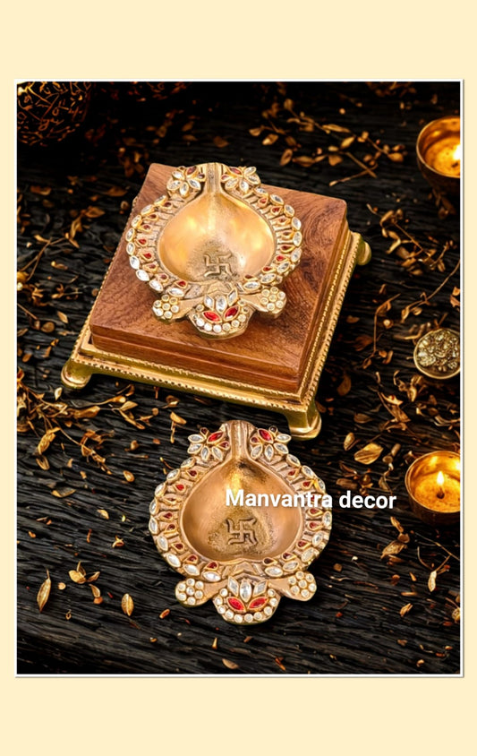 Deepam pair in pure brass with special stonework (pair)