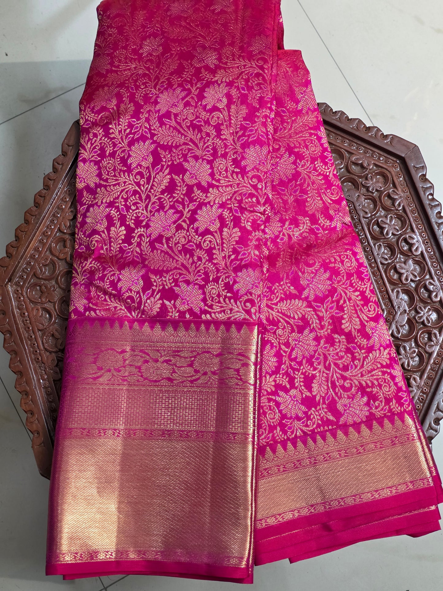 Pure 100% Mulberry silk saree with pure zari completely hand woven