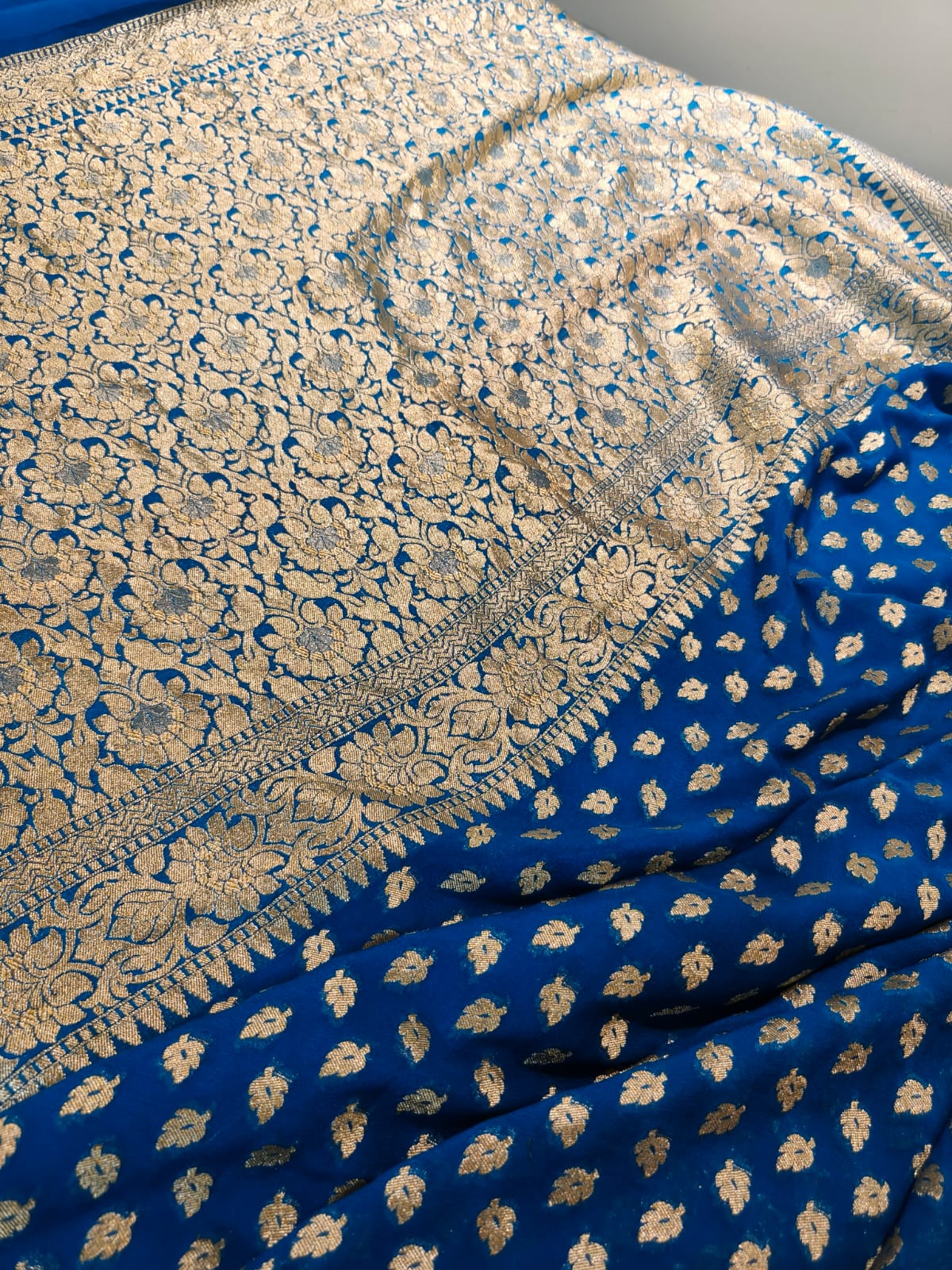 pure silk blue saree in sheer, and breathable fabric traditionally woven from 100% mulberry silk and pure zari completely hand woven