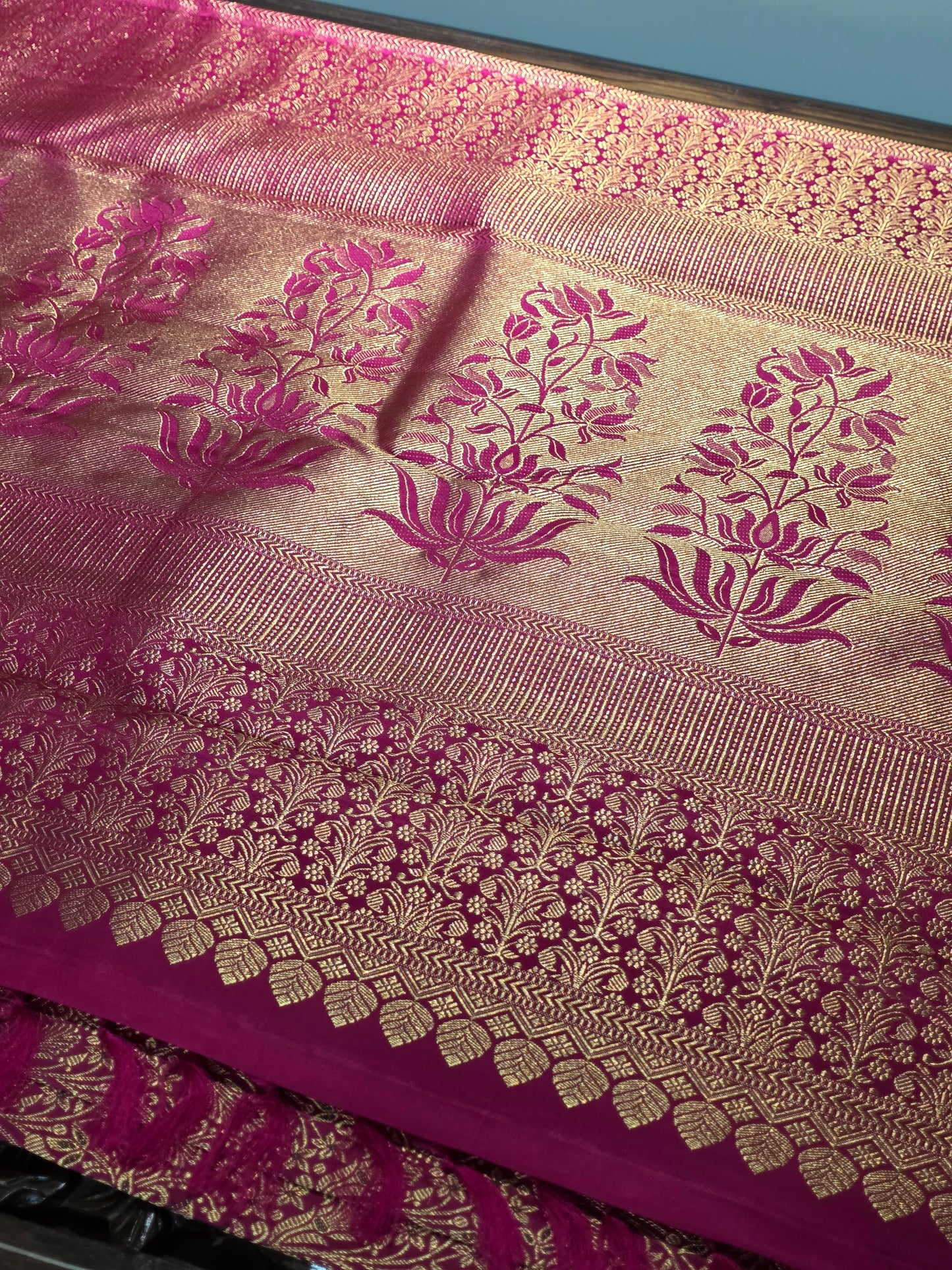 Pure 100% Mulberry silk saree with pure zari completely hand woven