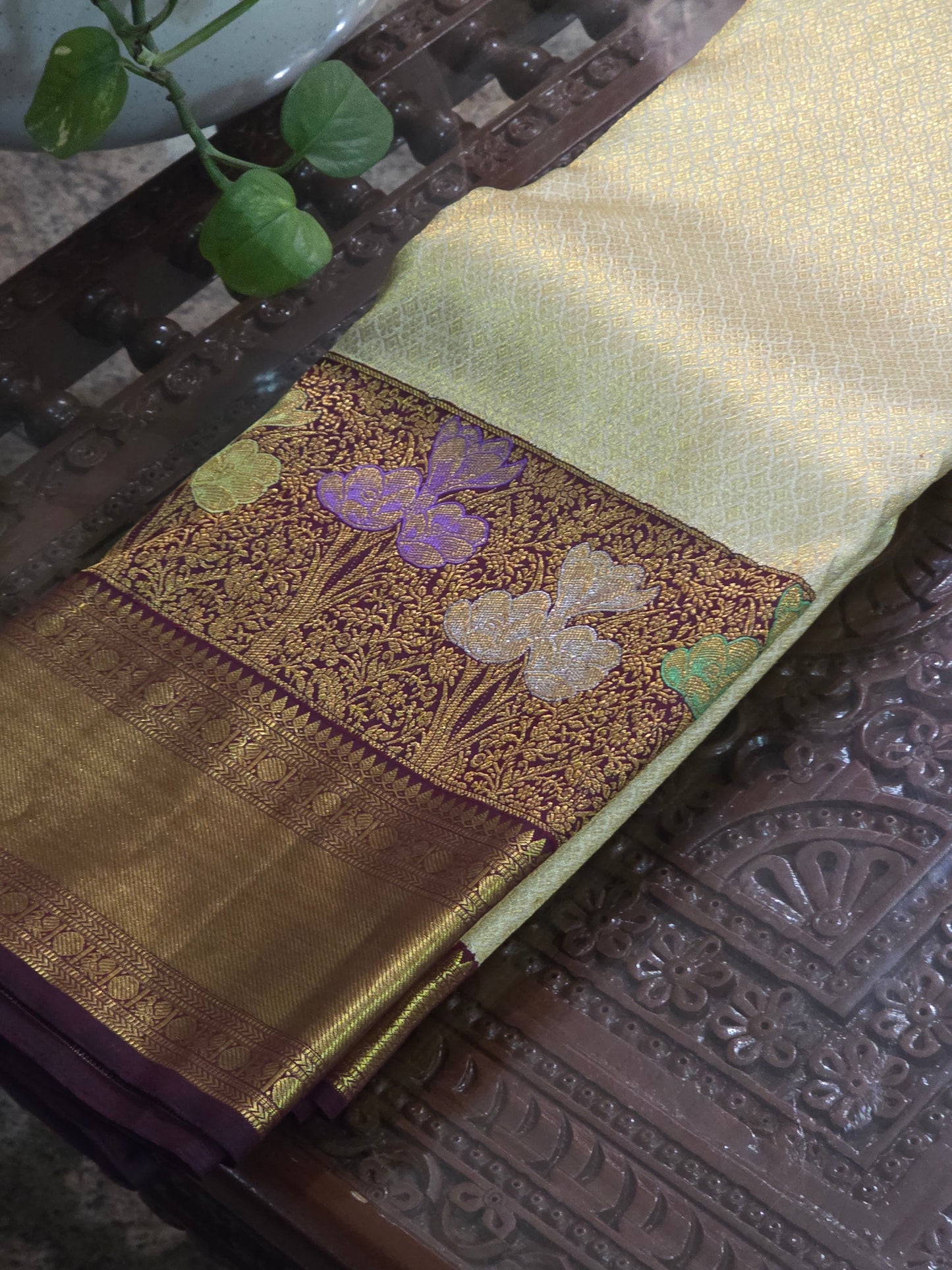 Pure Mulberry silk saree cream colour korvai style special weaving with pure zari and contrast border and rich completely hand woven.
