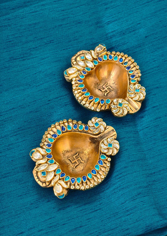 Elegant diyas for diwali with stone work in pure brass(pair)