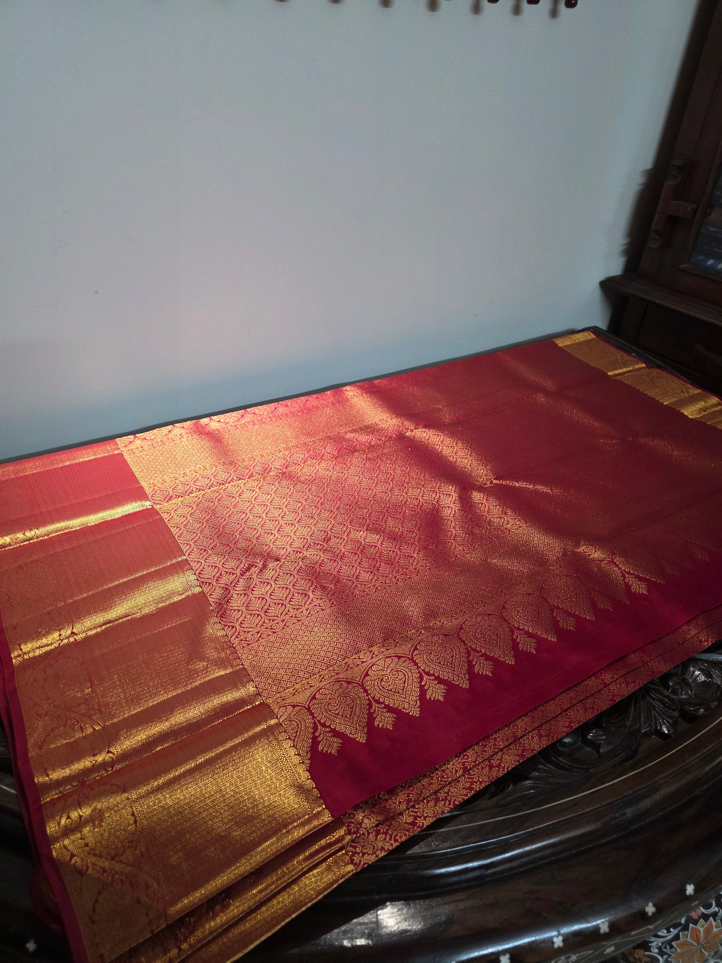 Pure 100% Mulberry silk saree with pure zari completely hand woven