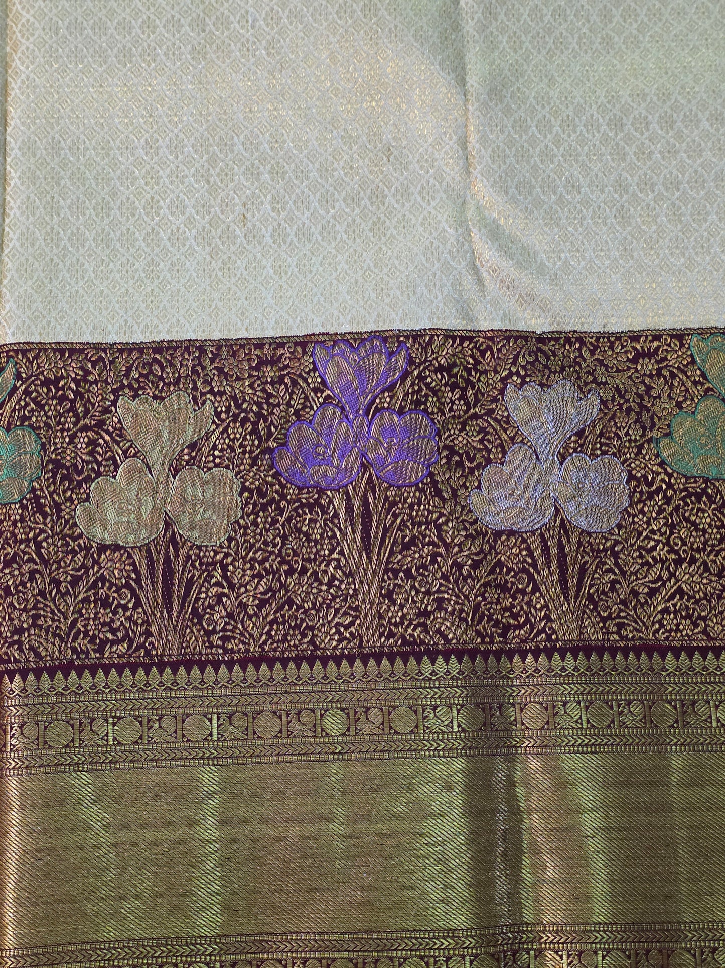 Pure Mulberry silk saree cream colour korvai style special weaving with pure zari and contrast border and rich completely hand woven.