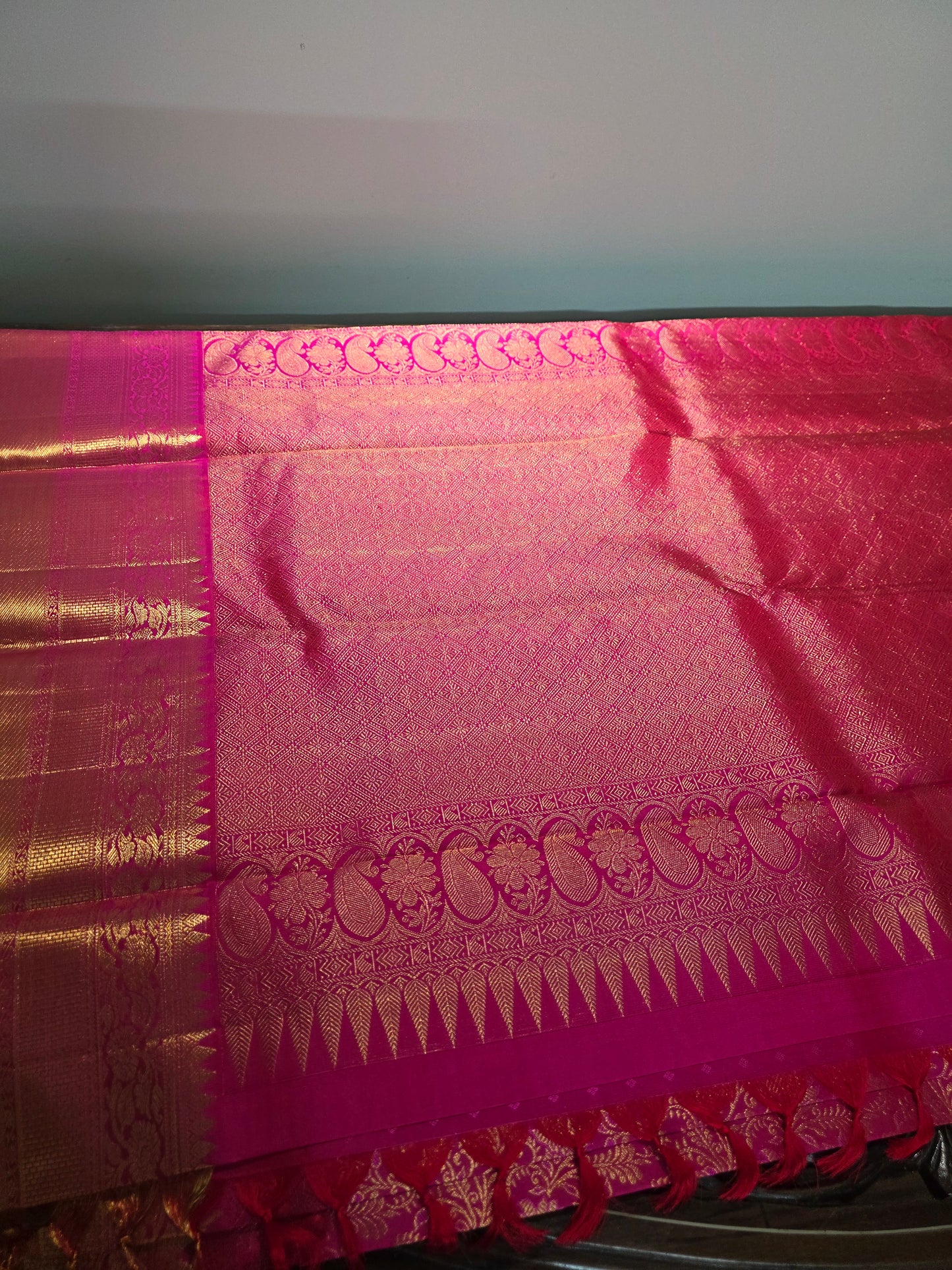 Pure 100% Mulberry silk saree with pure zari completely hand woven