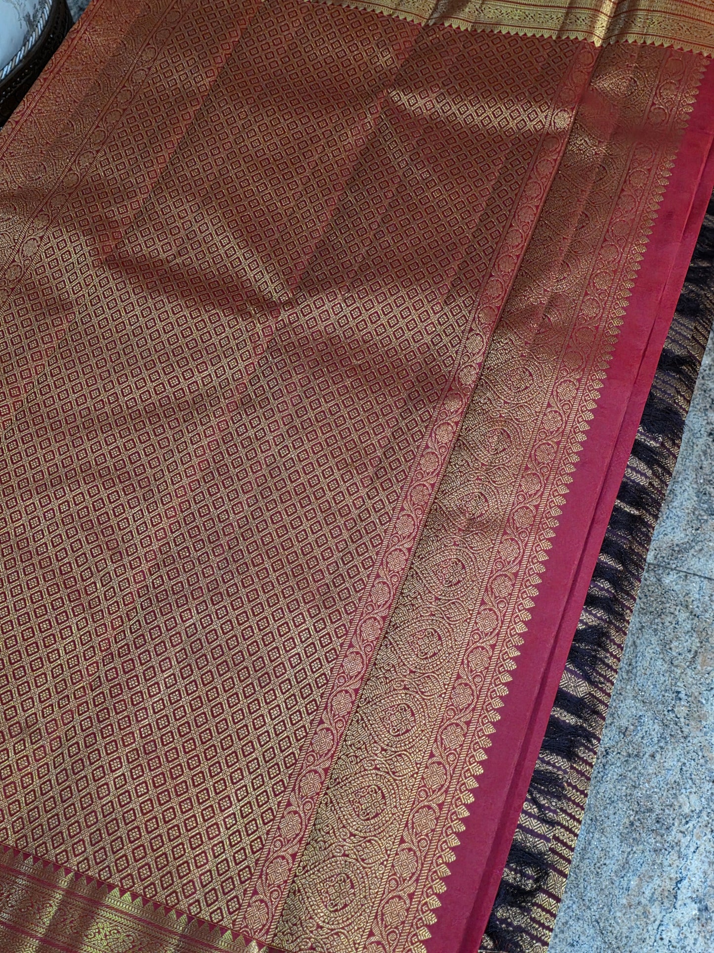 Pure Mulberry silk dual tone brown saree with pure zari completely hand woven.