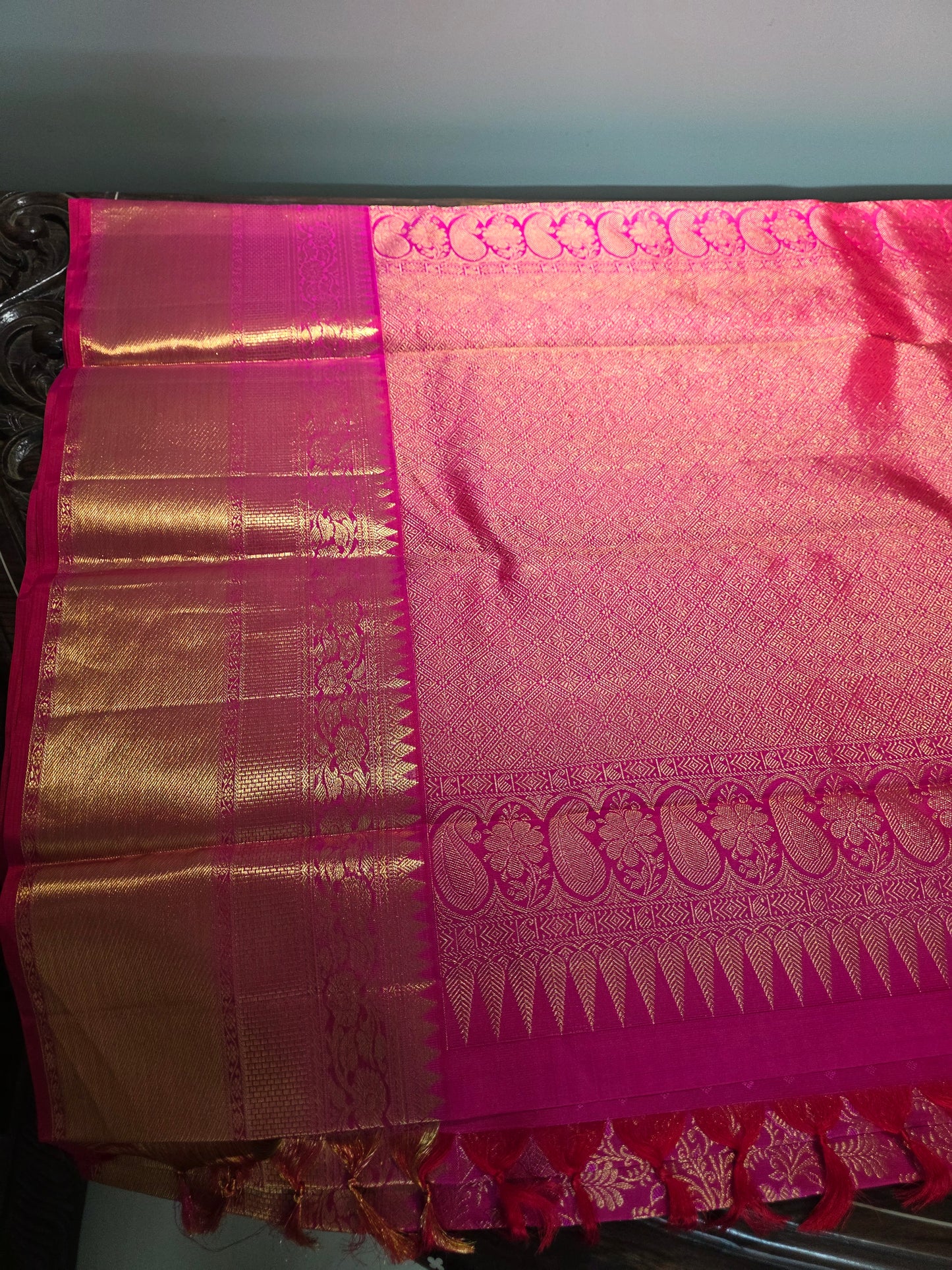 Pure 100% Mulberry silk saree with pure zari completely hand woven