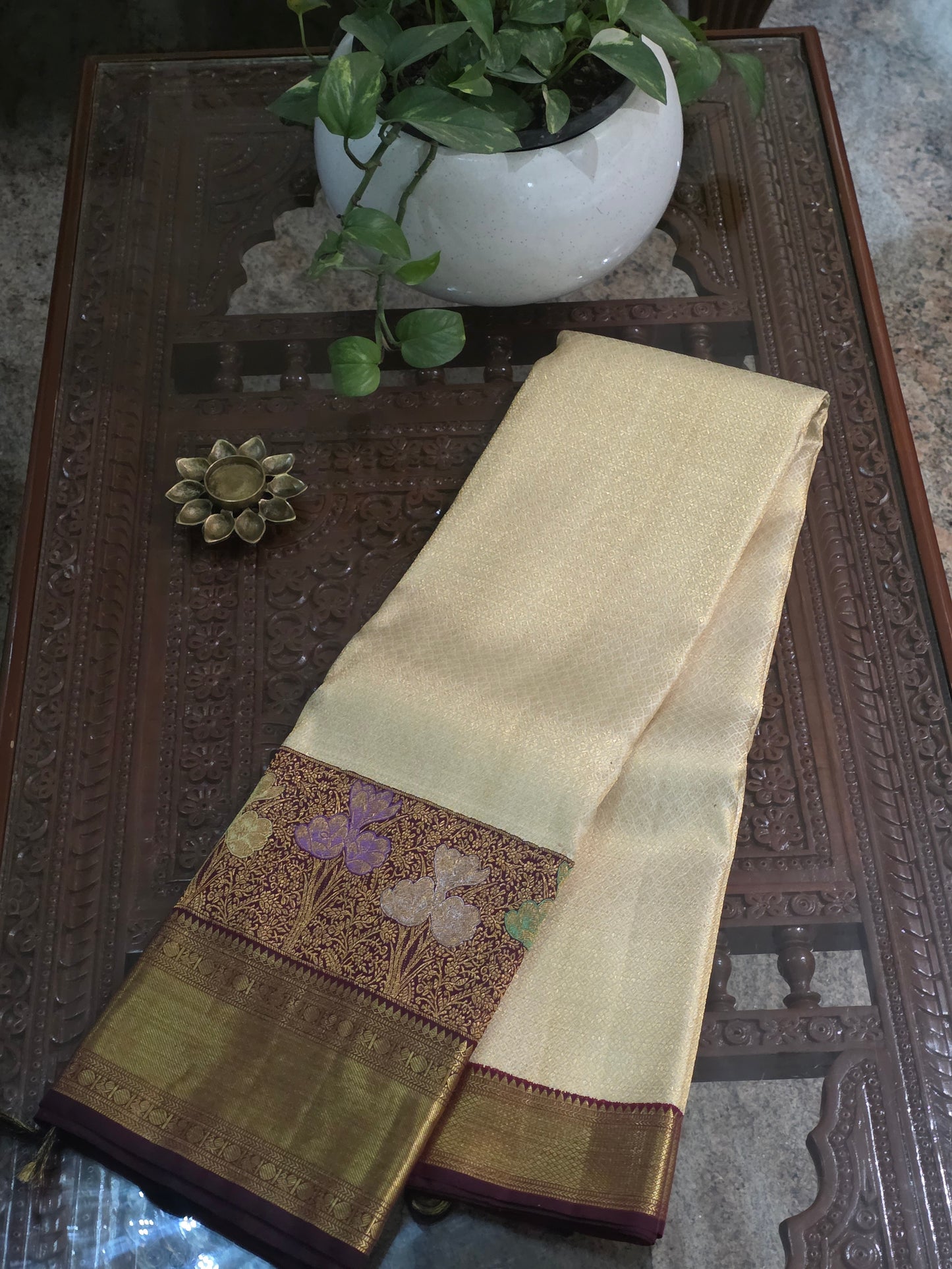 Pure Mulberry silk saree cream colour korvai style special weaving with pure zari and contrast border and rich completely hand woven.