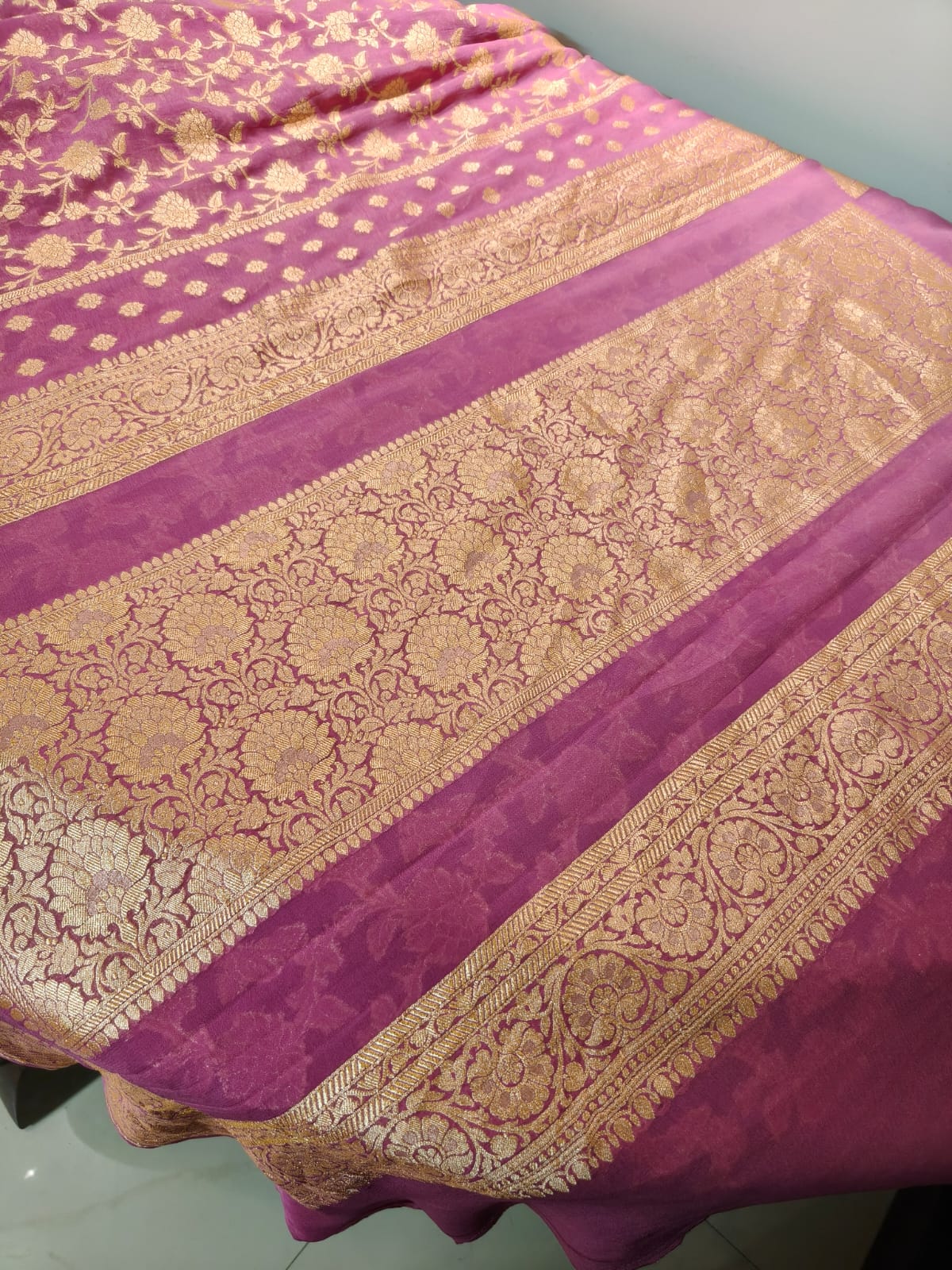Pure 100% mulberry silk saree in light pink color completely hand woven in pure zari