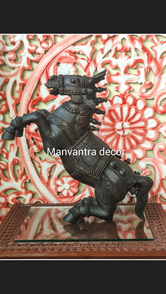 Galloping horse statue